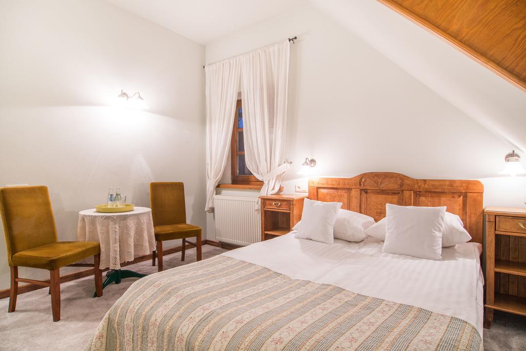 Hotel Folwark Walencja Kazimierz Dolny Esterno foto